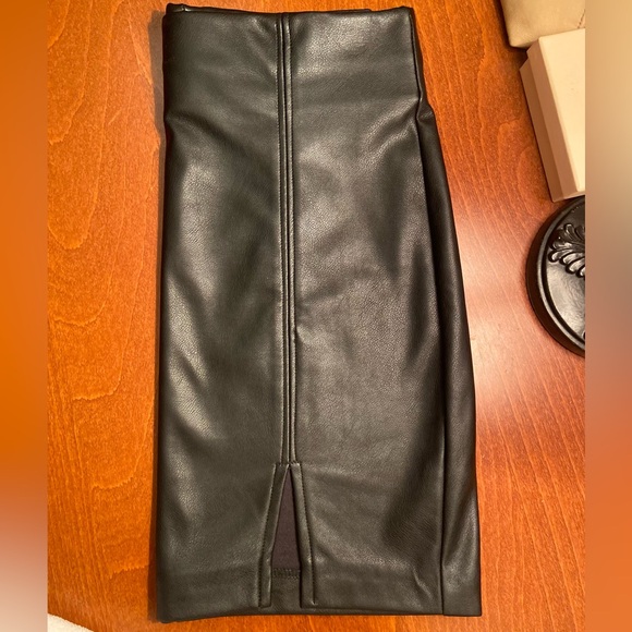 Mini Black Faux Leather Garage Skirt With Slit in XS - Picture 4 of 5